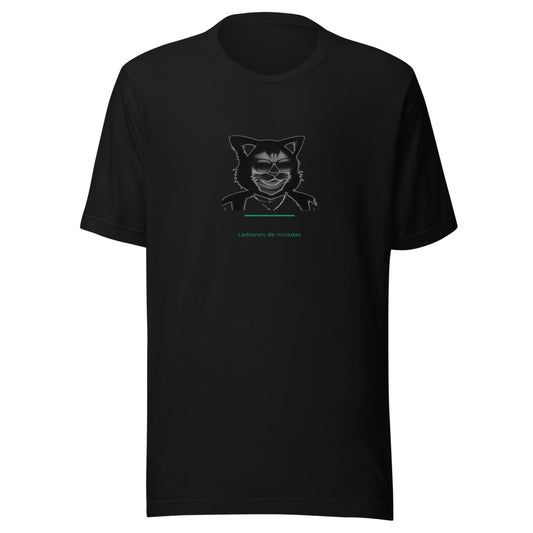 Camiseta negra con ilustracion de gato con gafas y texto DUEÑOS DE BIGOTES